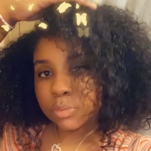 Meet your Posher, Jenay